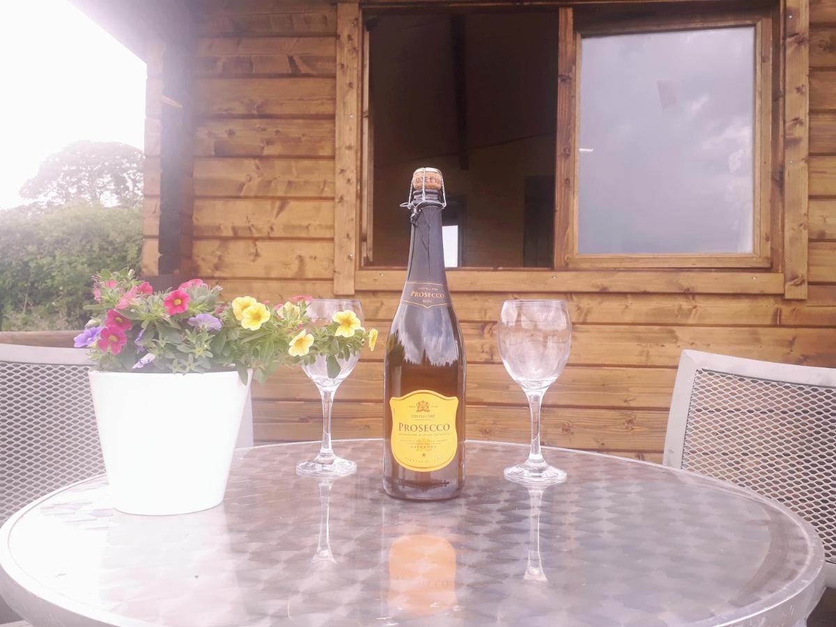 Country Bumpkin - Romantic Couples Stay In Oakhill Cabin Esterno foto
