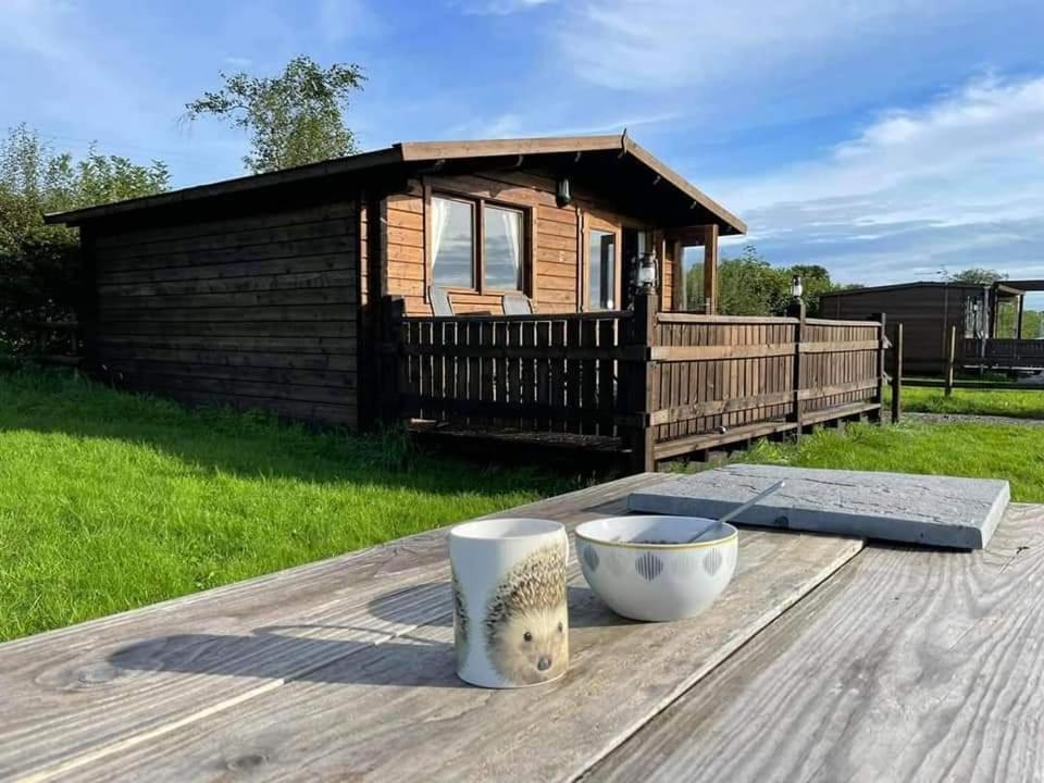 Country Bumpkin - Romantic Couples Stay In Oakhill Cabin Esterno foto