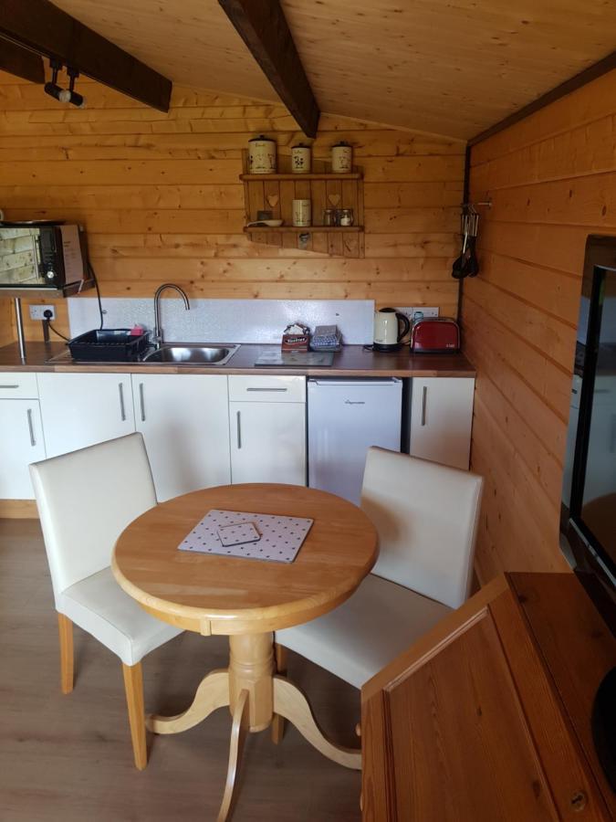 Country Bumpkin - Romantic Couples Stay In Oakhill Cabin Esterno foto