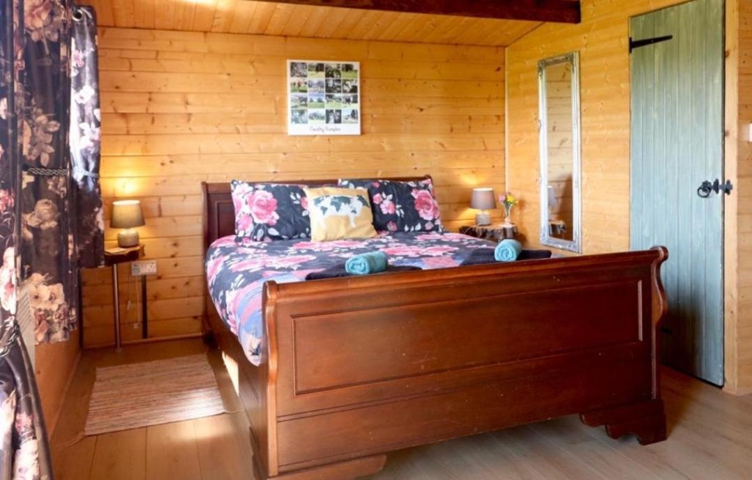 Country Bumpkin - Romantic Couples Stay In Oakhill Cabin Esterno foto